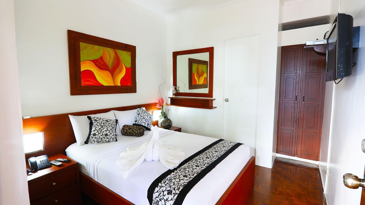 Luljetta'S Place Garden Suites 안티폴로 외부 사진