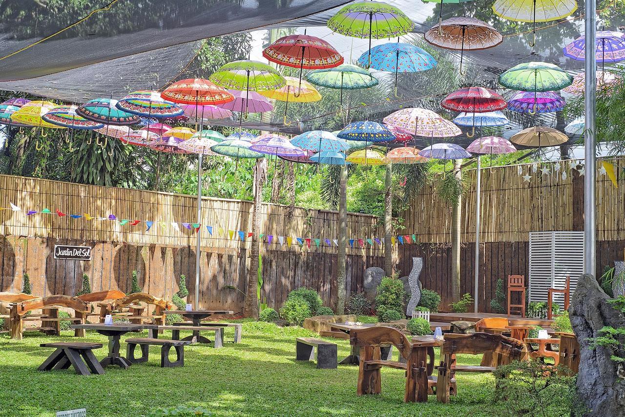 Luljetta'S Place Garden Suites 안티폴로 외부 사진