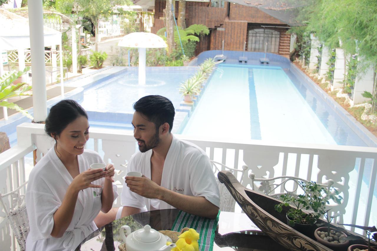 Luljetta'S Place Garden Suites 안티폴로 외부 사진
